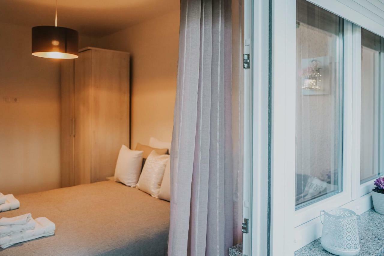 Apartman Bacchus Пула Екстериор снимка