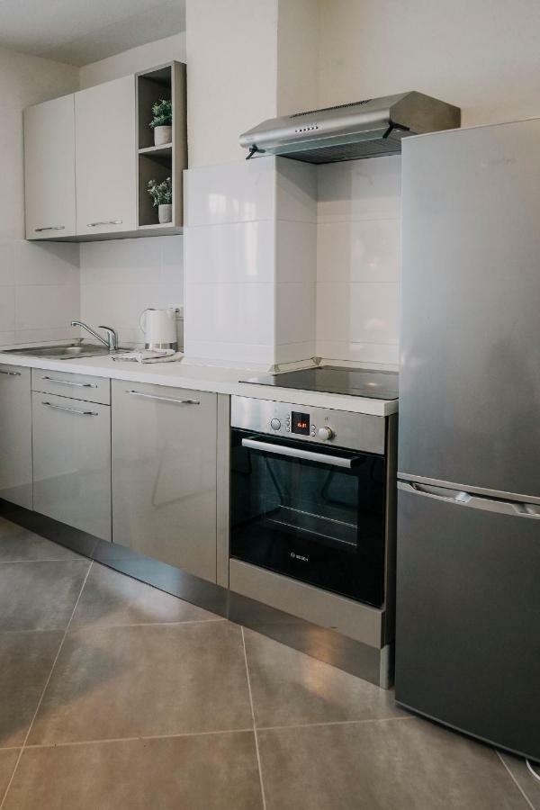 Apartman Bacchus Пула Екстериор снимка